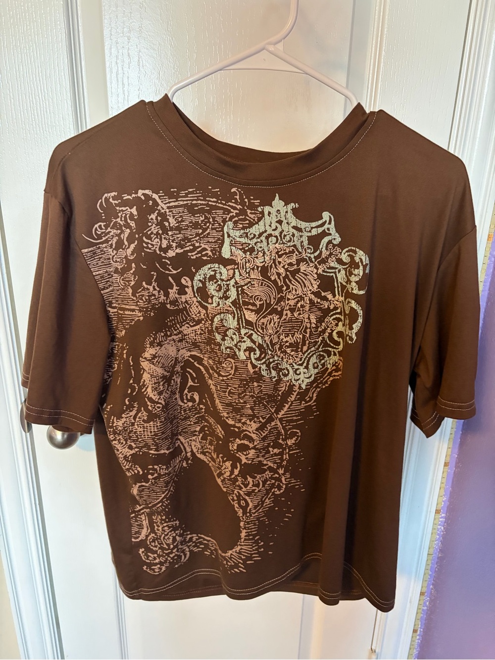 Woman’s Brown Y2K Graphic Short-Sleeve Shirt